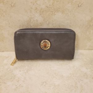 NWOT Charming Charlie Grey‎ Faux Leather Wallet/Wristlet with Gold Details